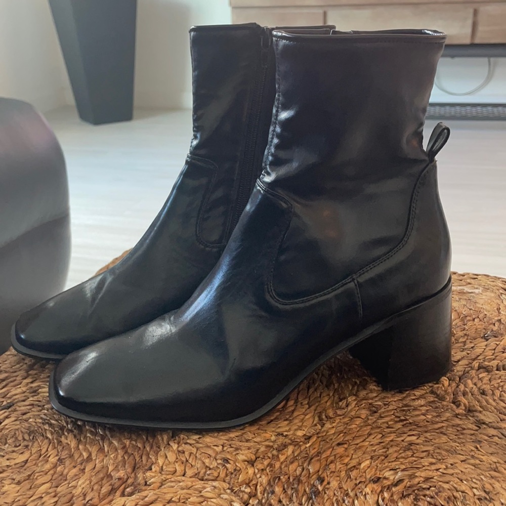 Jeffrey Campbell Jerem booties